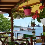 Family Magnolia Hotel