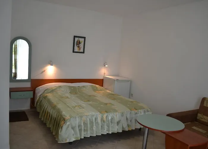 Family Magnolia 2* Baltschik