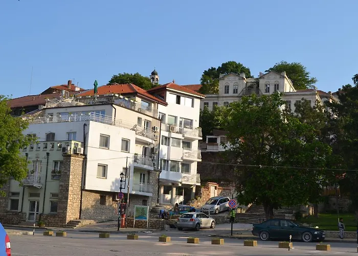 Family Magnolia Hotel 2*