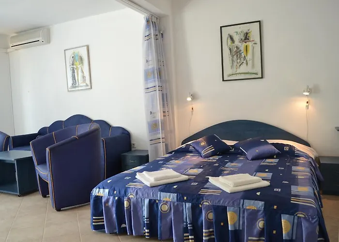 Family Magnolia Hotel 2*