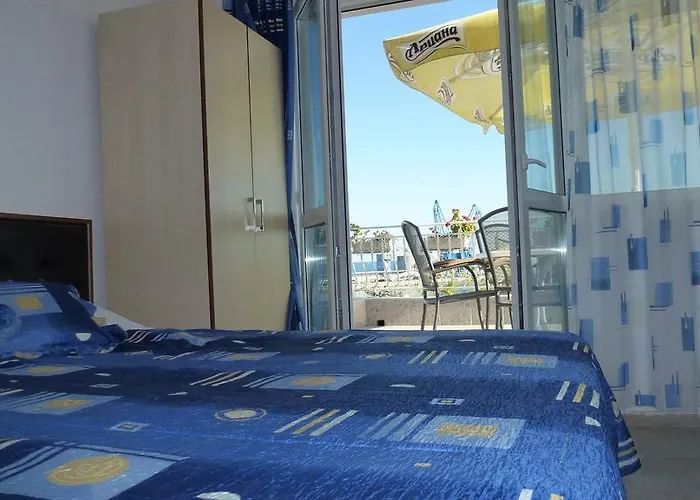 Family Magnolia Hotel