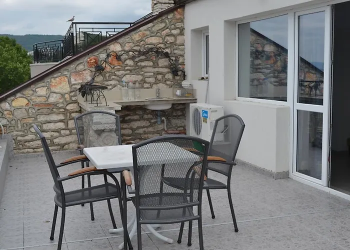 Family Magnolia 2* Baltschik